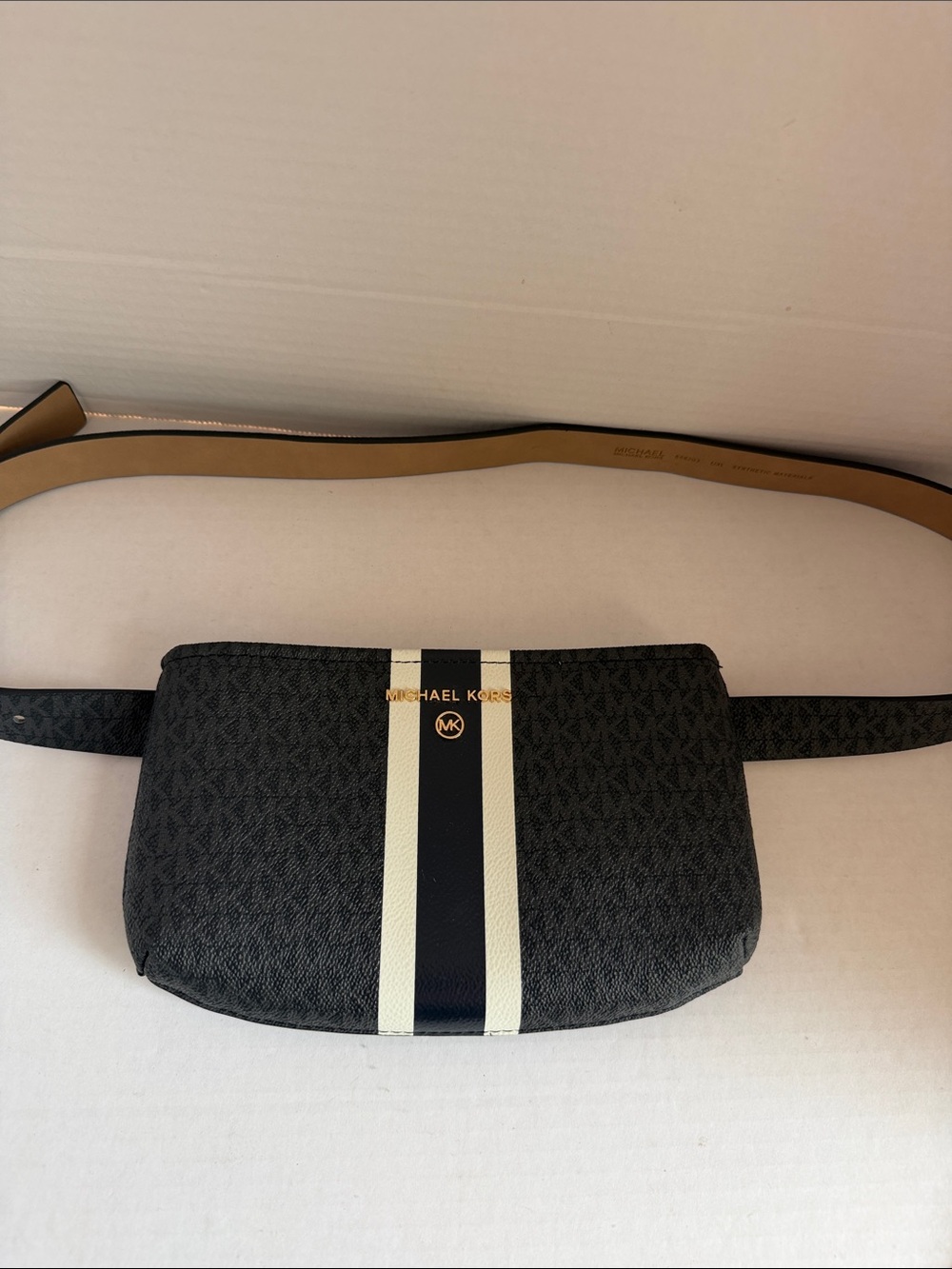 Michael Kors Logo Center Stripe Belt Bag – Black / White (Size L/XL)